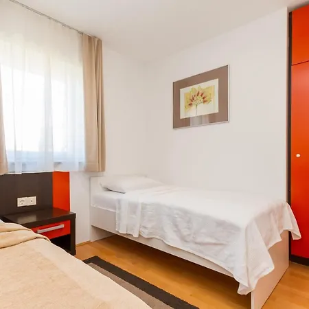 Marina - Ostro 313 By Locap Group *