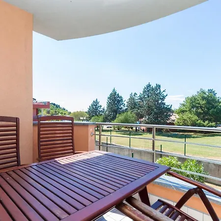 Apartman Marina - Ostro 313 By Locap Group *