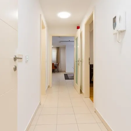 Apartman Marina - Ostro 313 By Locap Group