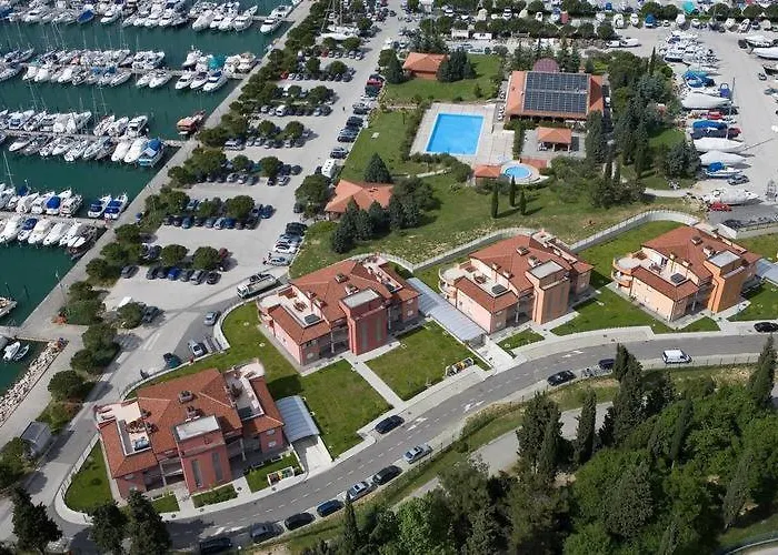 Marina - Ostro 313 By Locap Group *